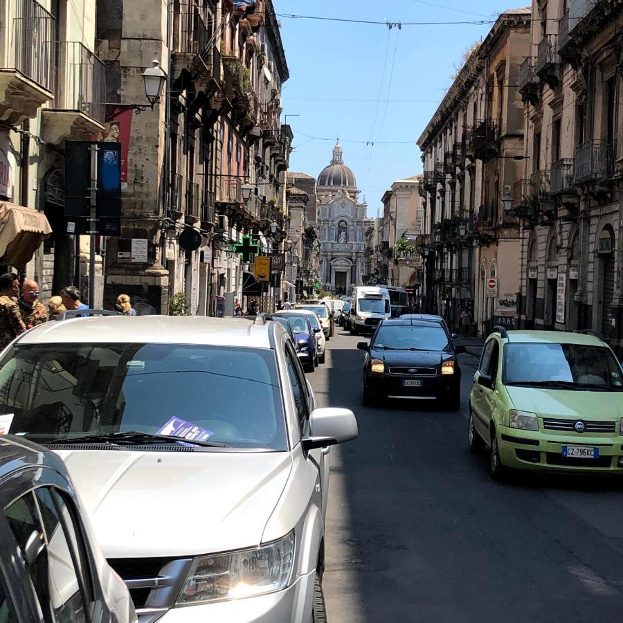 Garibaldi 94- Intera Casa A 2 Passi Dal Duomo Catânia Exterior foto