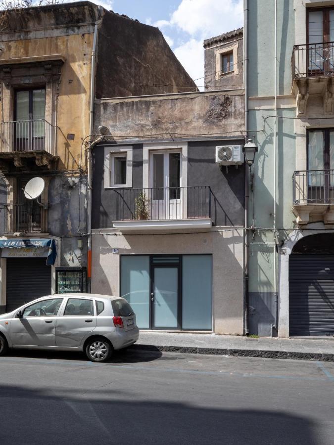 Garibaldi 94- Intera Casa A 2 Passi Dal Duomo Catânia Exterior foto